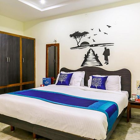 Collection O Poojith Residency Hotel Tirupati Buitenkant foto